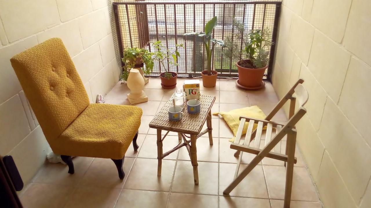 Rubis Apartment Victoria Bagian luar foto